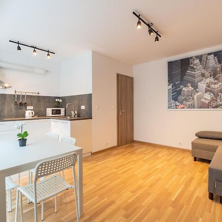 Brand New Two Room Apartment #26 With Free Secure Parking Close To Center Πράγα Εξωτερικό φωτογραφία