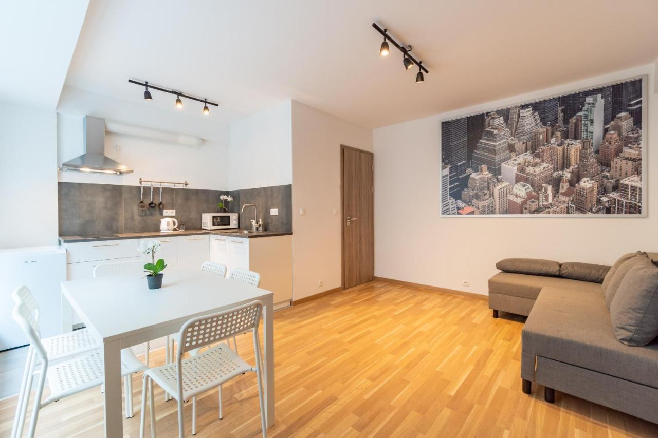 Brand New Two Room Apartment #26 With Free Secure Parking Close To Center Πράγα Εξωτερικό φωτογραφία