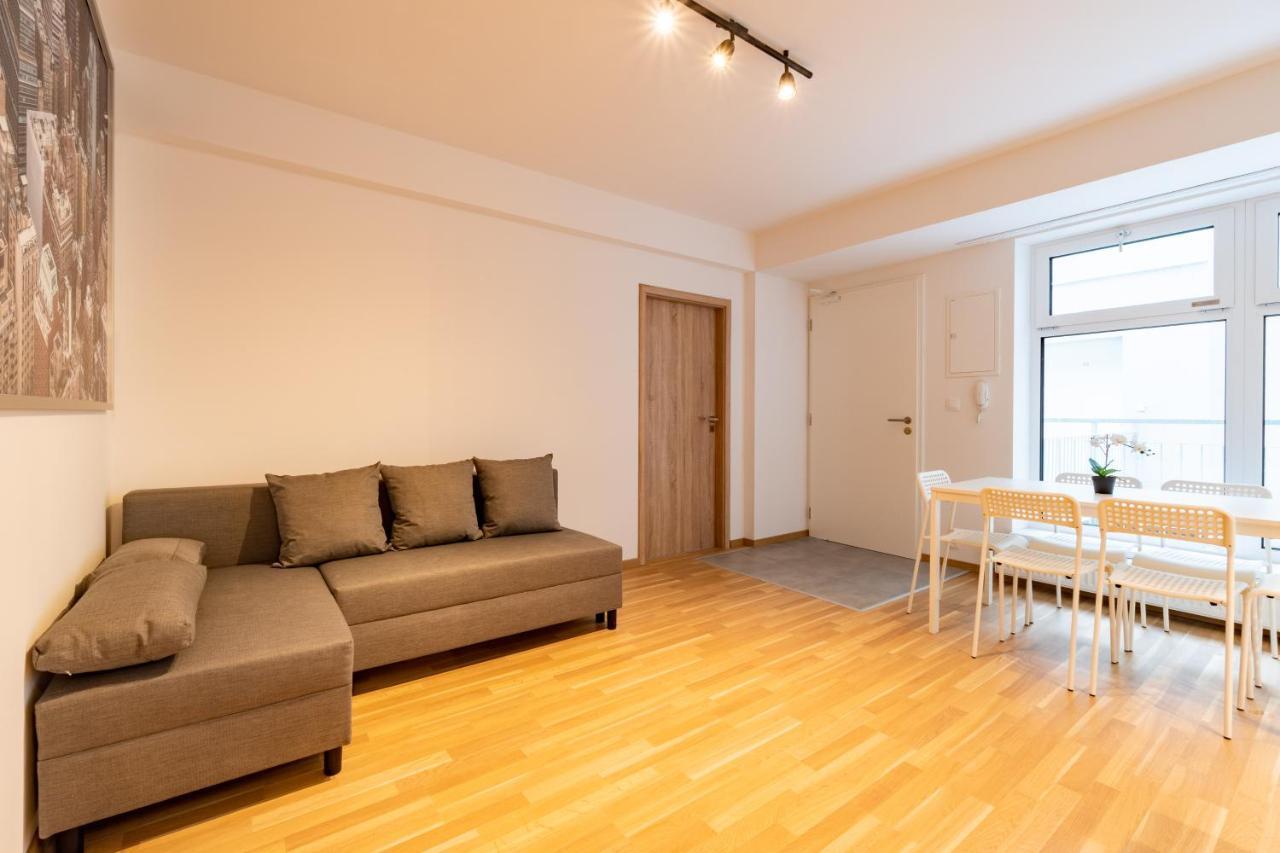 Brand New Two Room Apartment #26 With Free Secure Parking Close To Center Πράγα Εξωτερικό φωτογραφία
