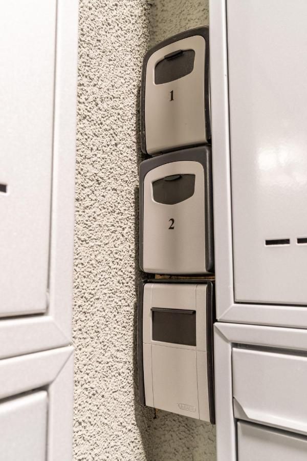 Brand New Two Room Apartment #26 With Free Secure Parking Close To Center Πράγα Εξωτερικό φωτογραφία
