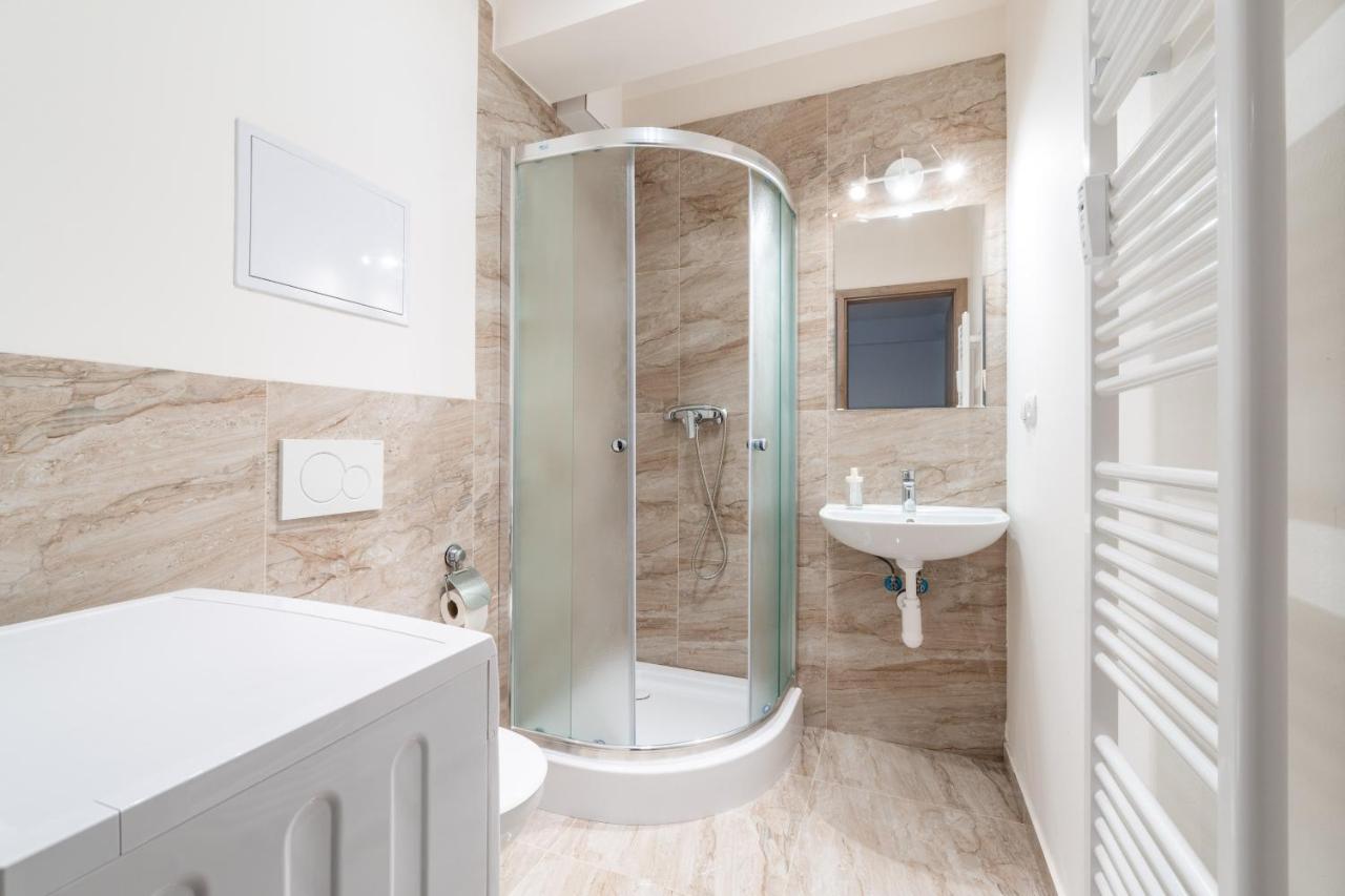 Brand New Two Room Apartment #26 With Free Secure Parking Close To Center Πράγα Εξωτερικό φωτογραφία